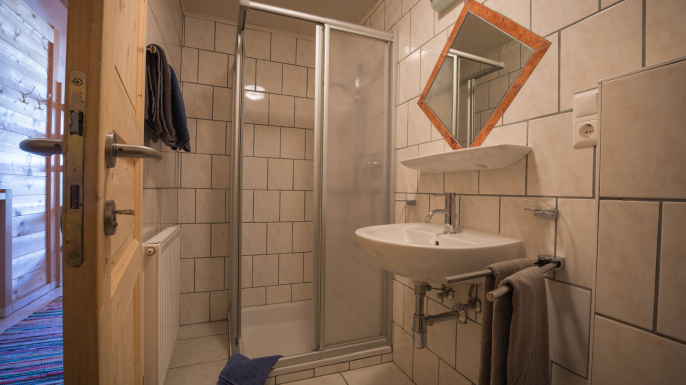 Eigene Dusche und WC